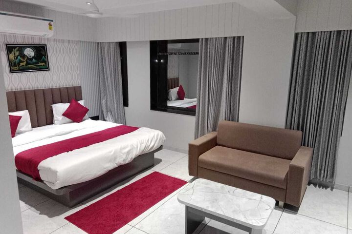 Room 17 of 35