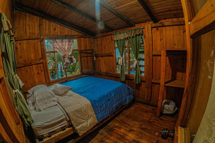 Room 16 of 79