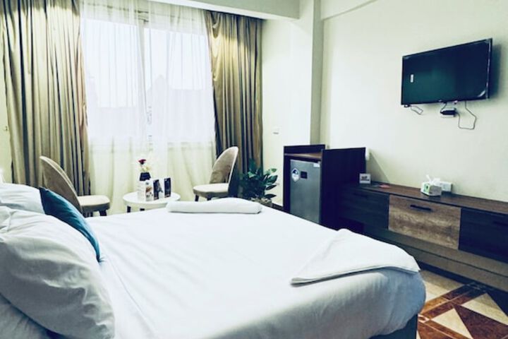 Room 21 of 53