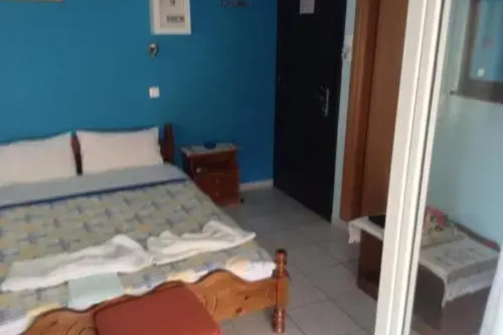 Room 10 of 17