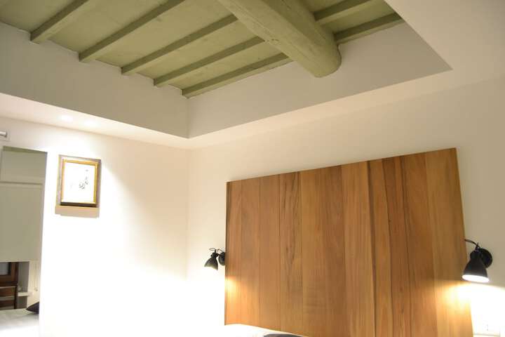 Room 16 of 93