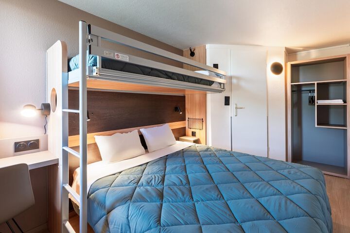 Room 15 of 50