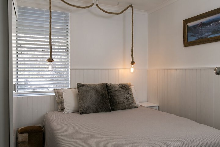 Room 4 of 51