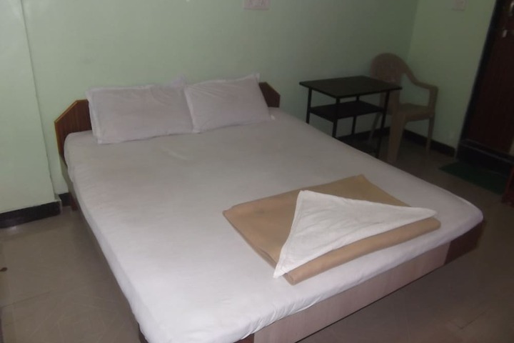 Room 3 of 12