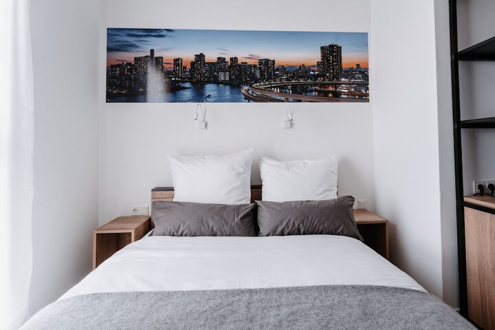 Room 50 of 86