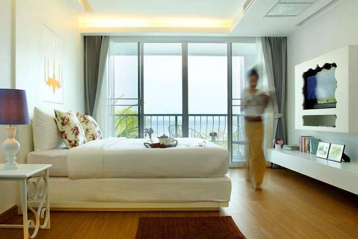 Room 5 of 51