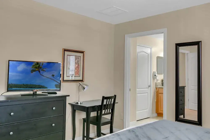 Room 5 of 26