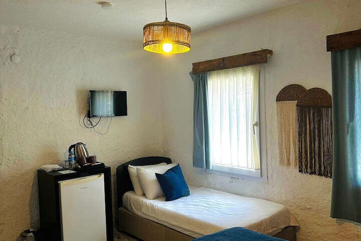 Room 8 of 40