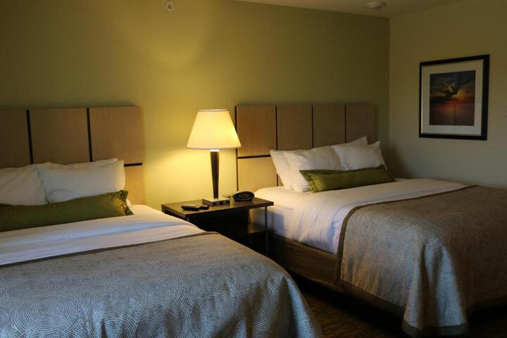 1 Queen Studio Suite (8 of 9)