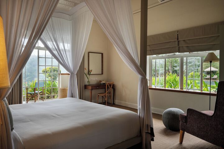 Room 2 of 49