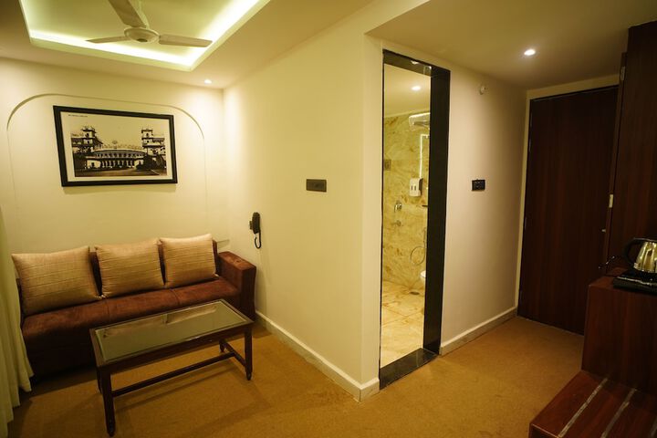 Room 72 of 111
