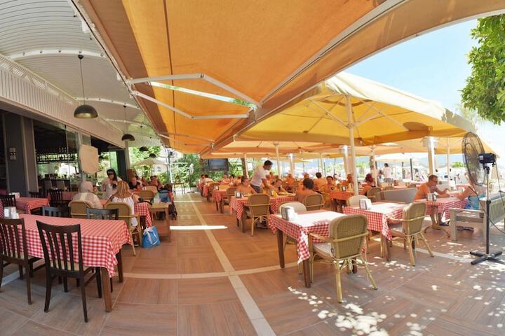 Dining Photos