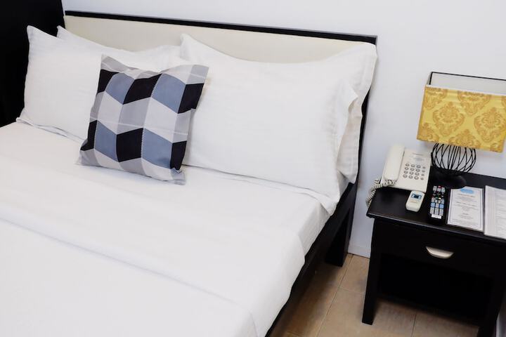 Room 16 of 26