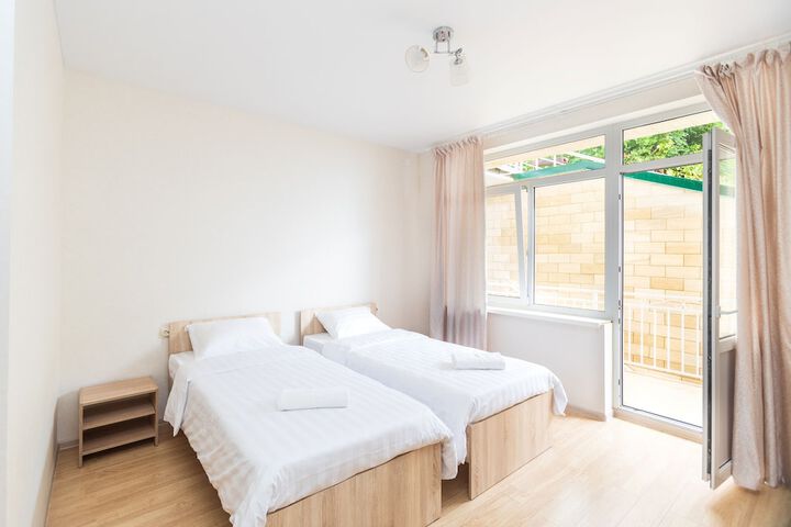 Room 5 of 28