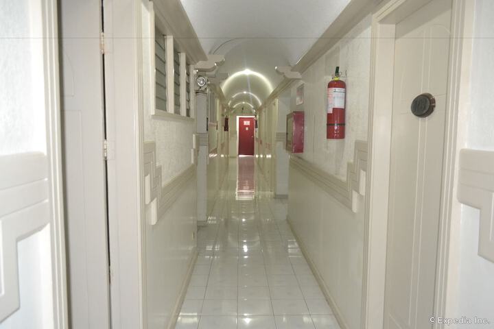 Ballroom/Hall 23 of 56