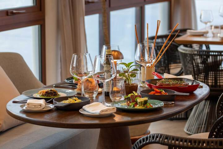 Dining 114 of 152