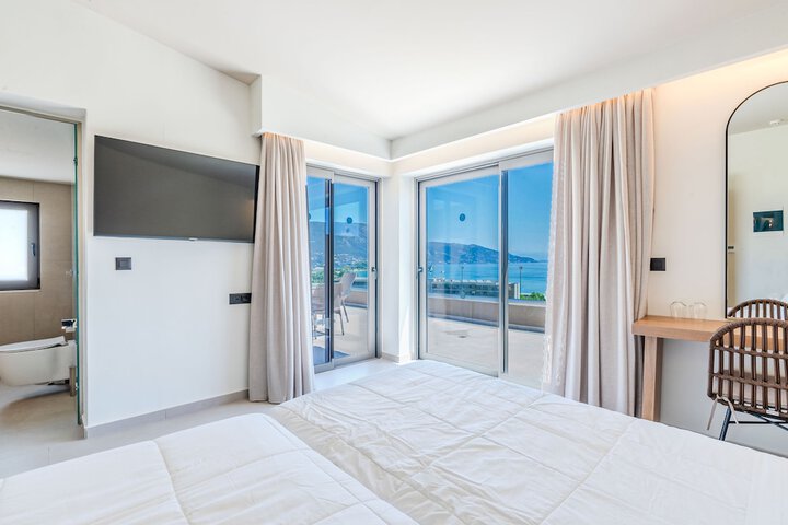 Room 15 of 160