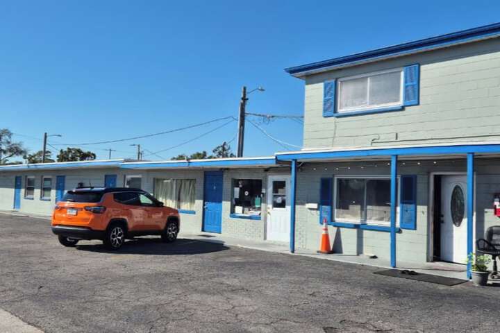 Base Motel by OYO South Tampa in Tampa, FL