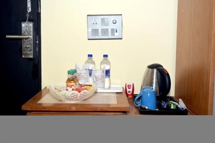 Room 8 of 40
