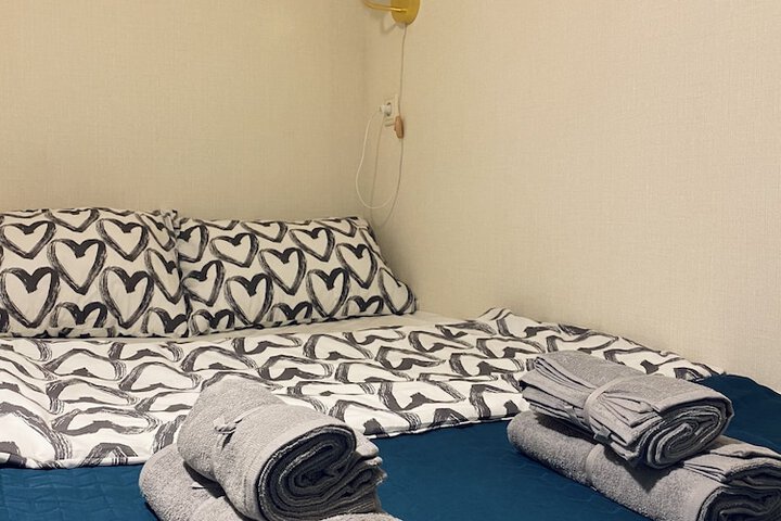 Room 7 of 13