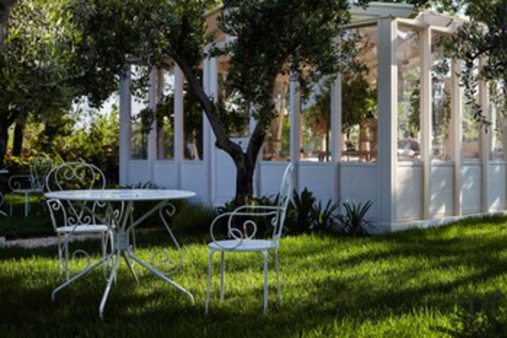 Hotel Exterior 14 of 25