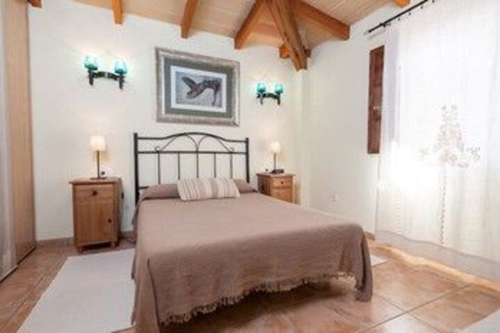 Room 8 of 19