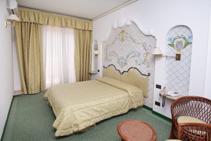 Room 9 of 49