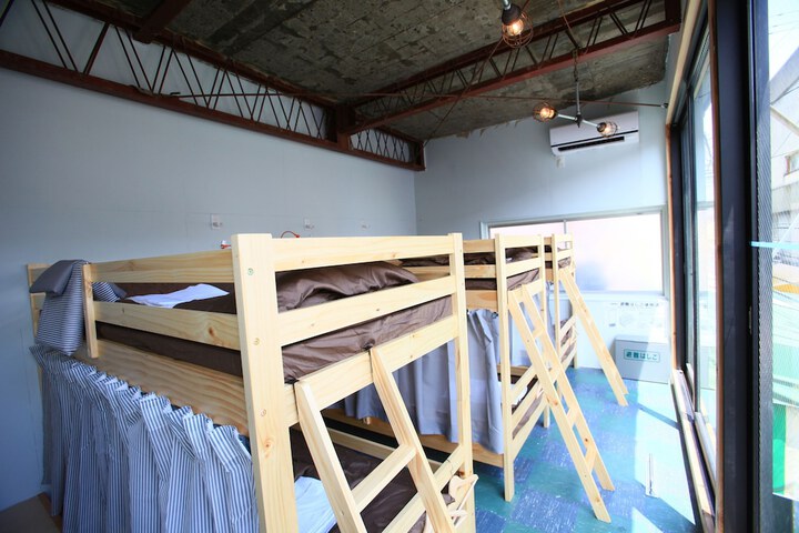 Room 7 of 42