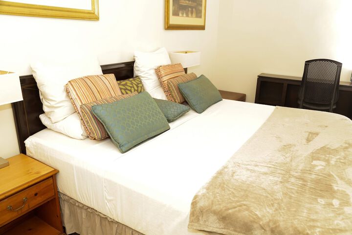 Room 8 of 35
