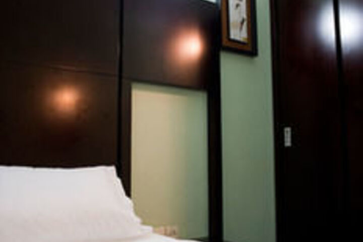 Room 9 of 22
