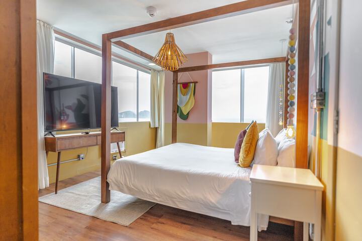 Room 5 of 48