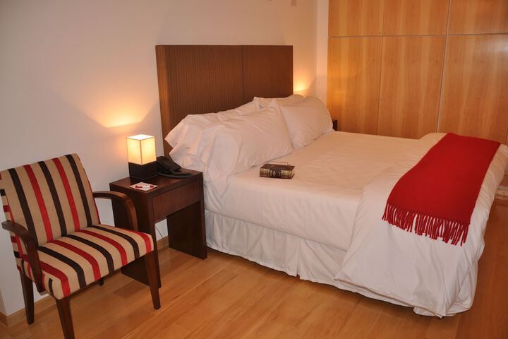Room 10 of 25