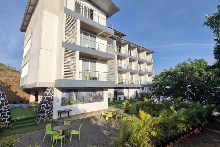 Hotel 74 of 83