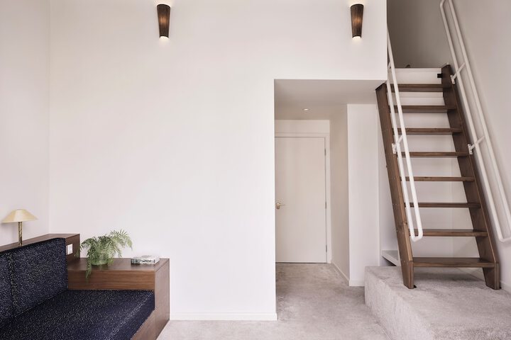 Room 16 of 61
