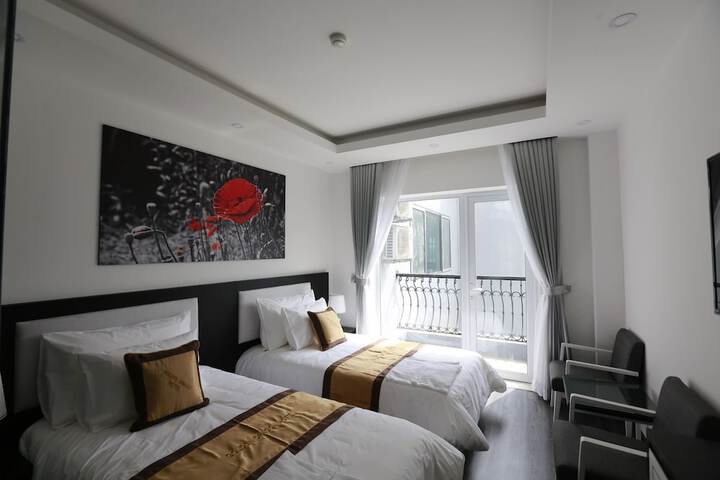 Room 10 of 79