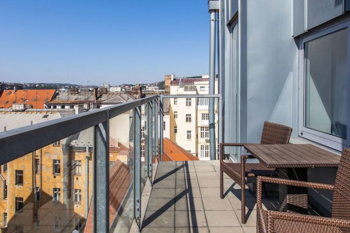 Terrace/Patio 40 of 106