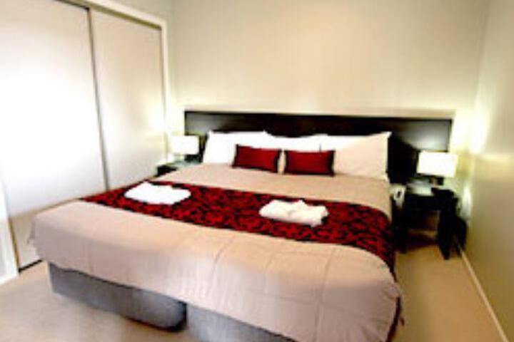 Room 2 of 6