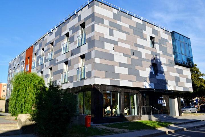 Hotel 3 of 67
