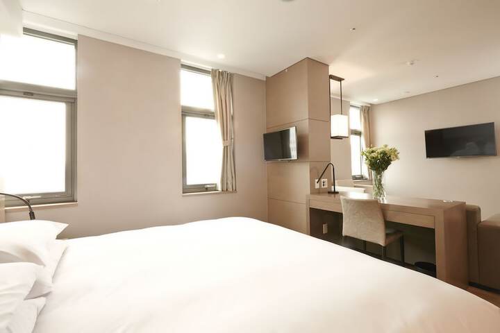Room 10 of 39