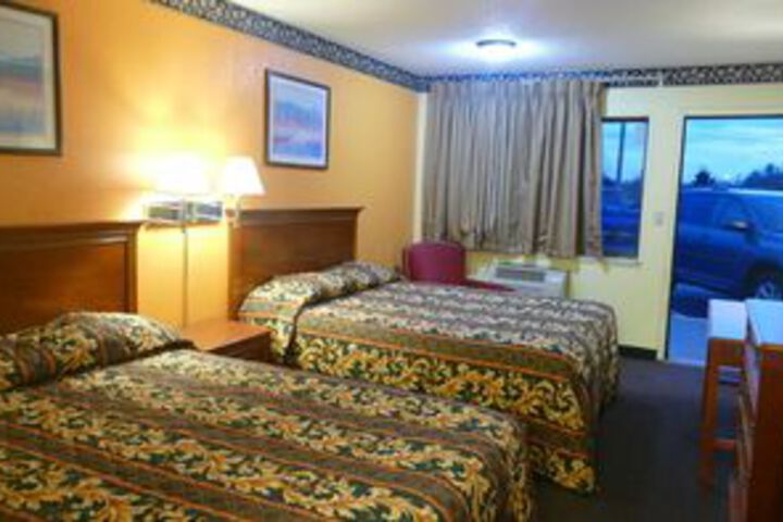 Room 9 of 16