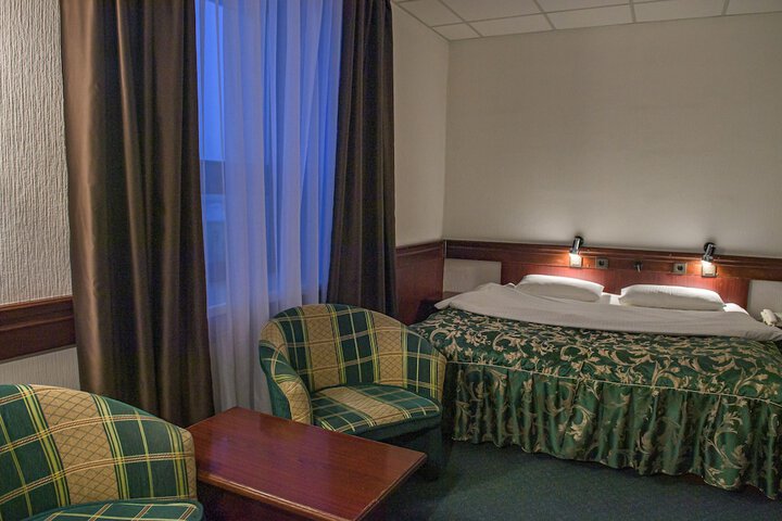 Room 22 of 86