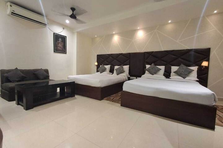Room 20 of 31