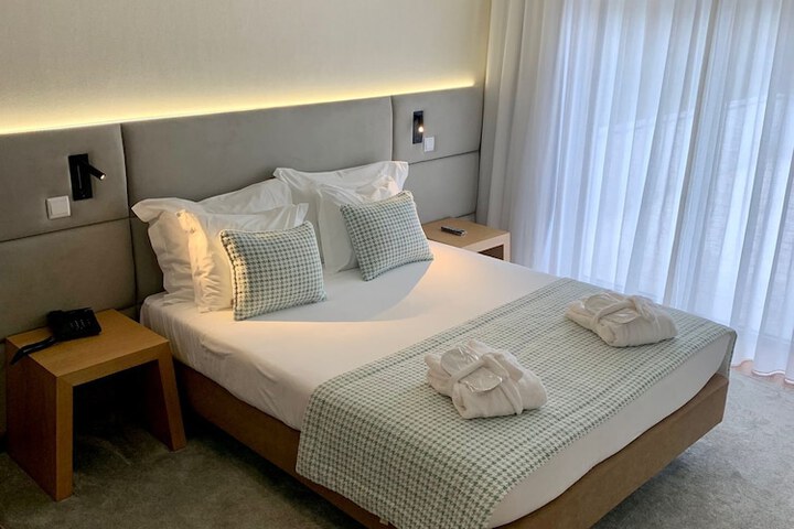 Room 35 of 80
