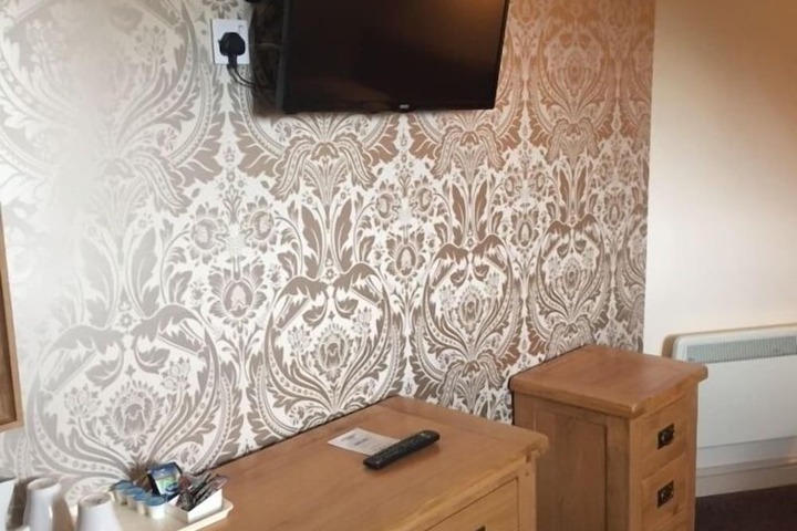 Room 25 of 58