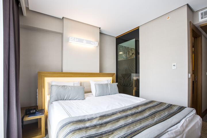 Room 14 of 29