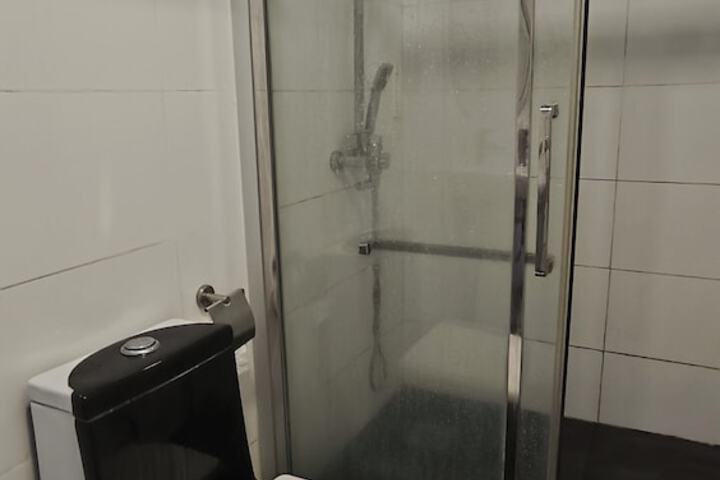 Room 62 of 76