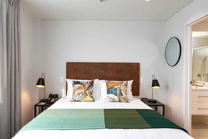 Room 7 of 14