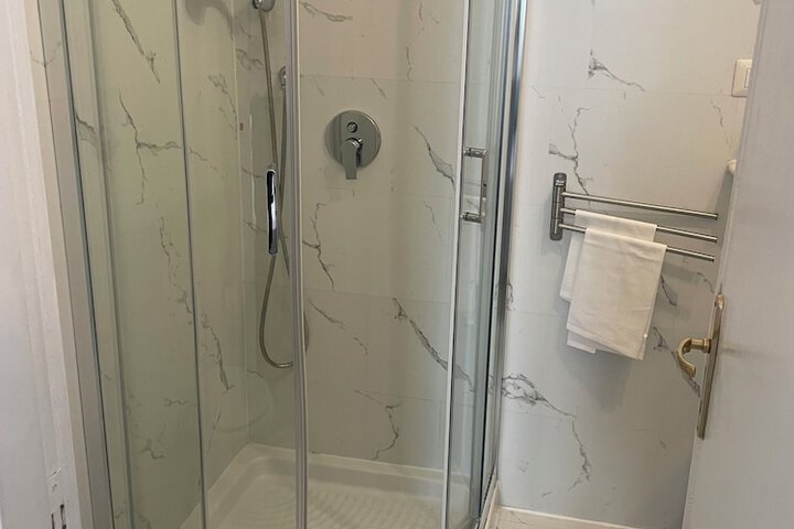Room 35 of 44