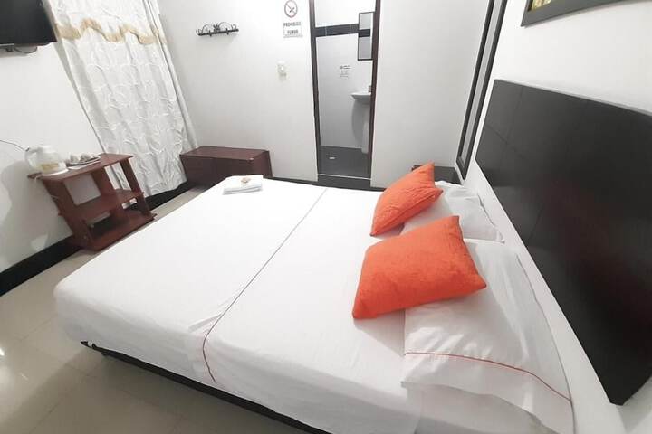 Room 25 of 58