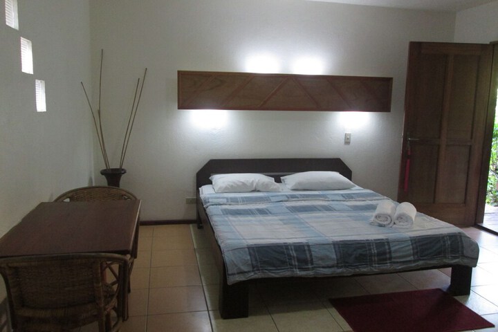Room 8 of 79